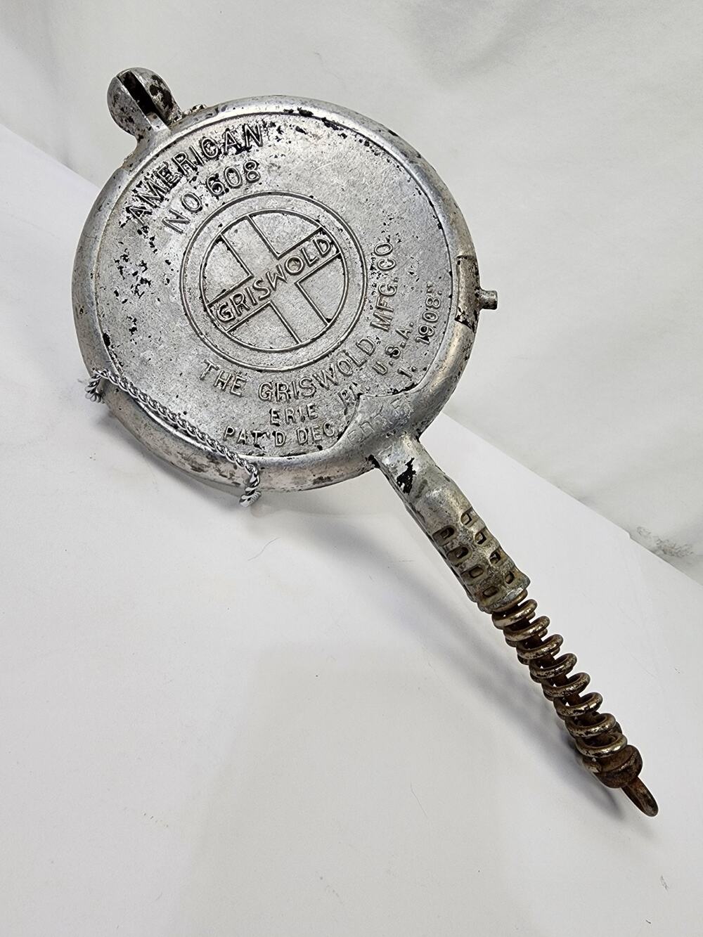 American Griswold No 608 Silver Aluminum Manual Waffle Iron No Base USA